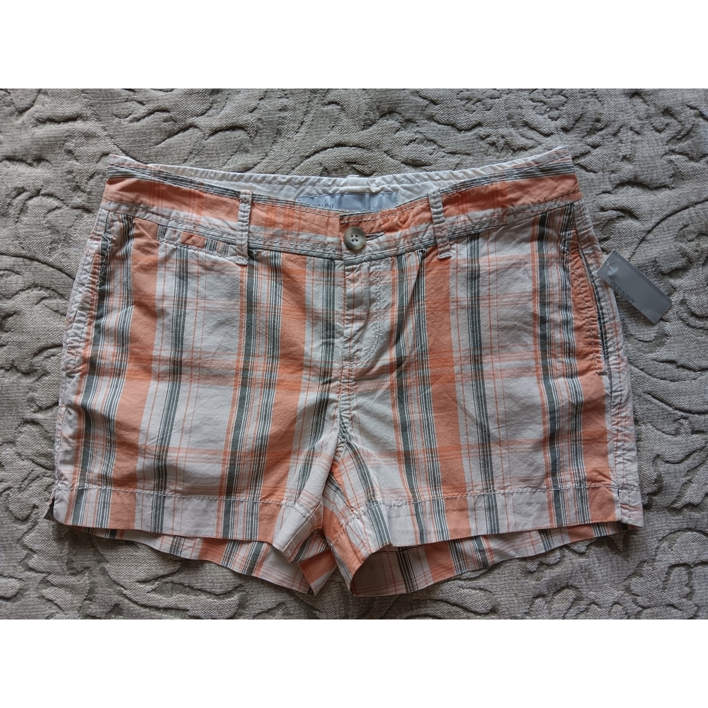 🆕️Old Navy Plaid Low-Rise Shorts